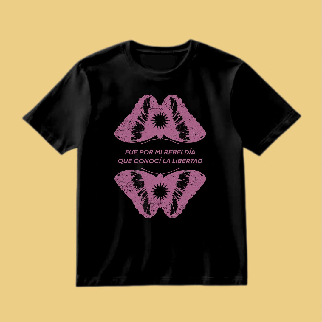 Playera negra "Rebeldía”