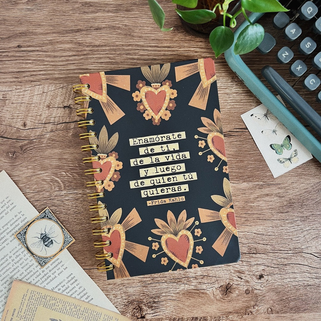 Libreta pasta dura/ Enamórate de ti