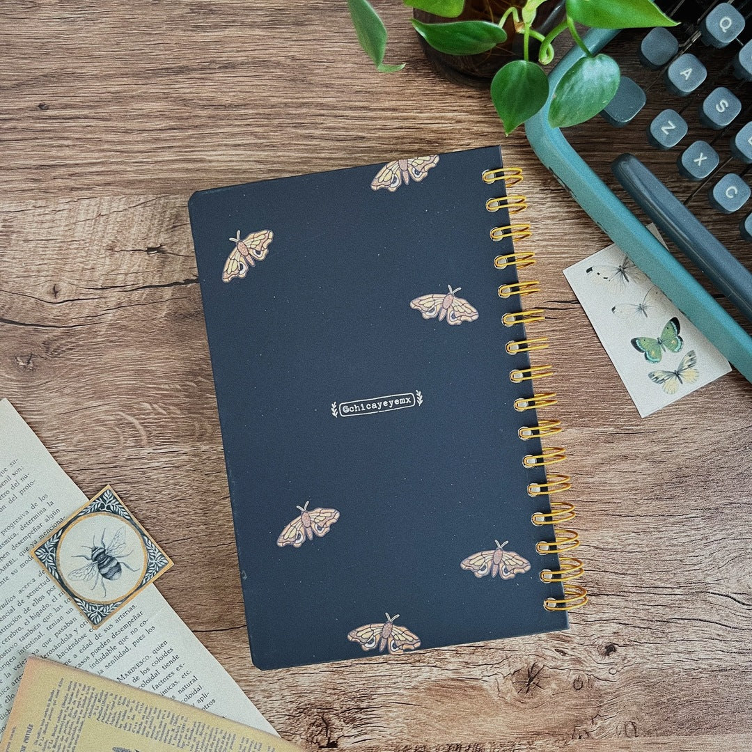 Libreta pasta dura/ Es de valientes