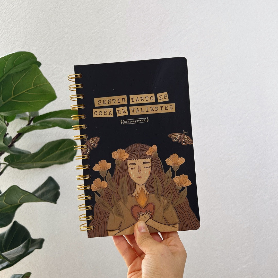 Libreta pasta dura/ Es de valientes