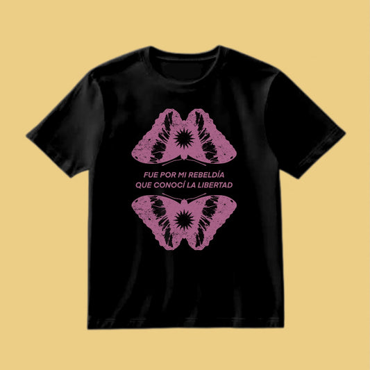 Playera negra "Rebeldía”