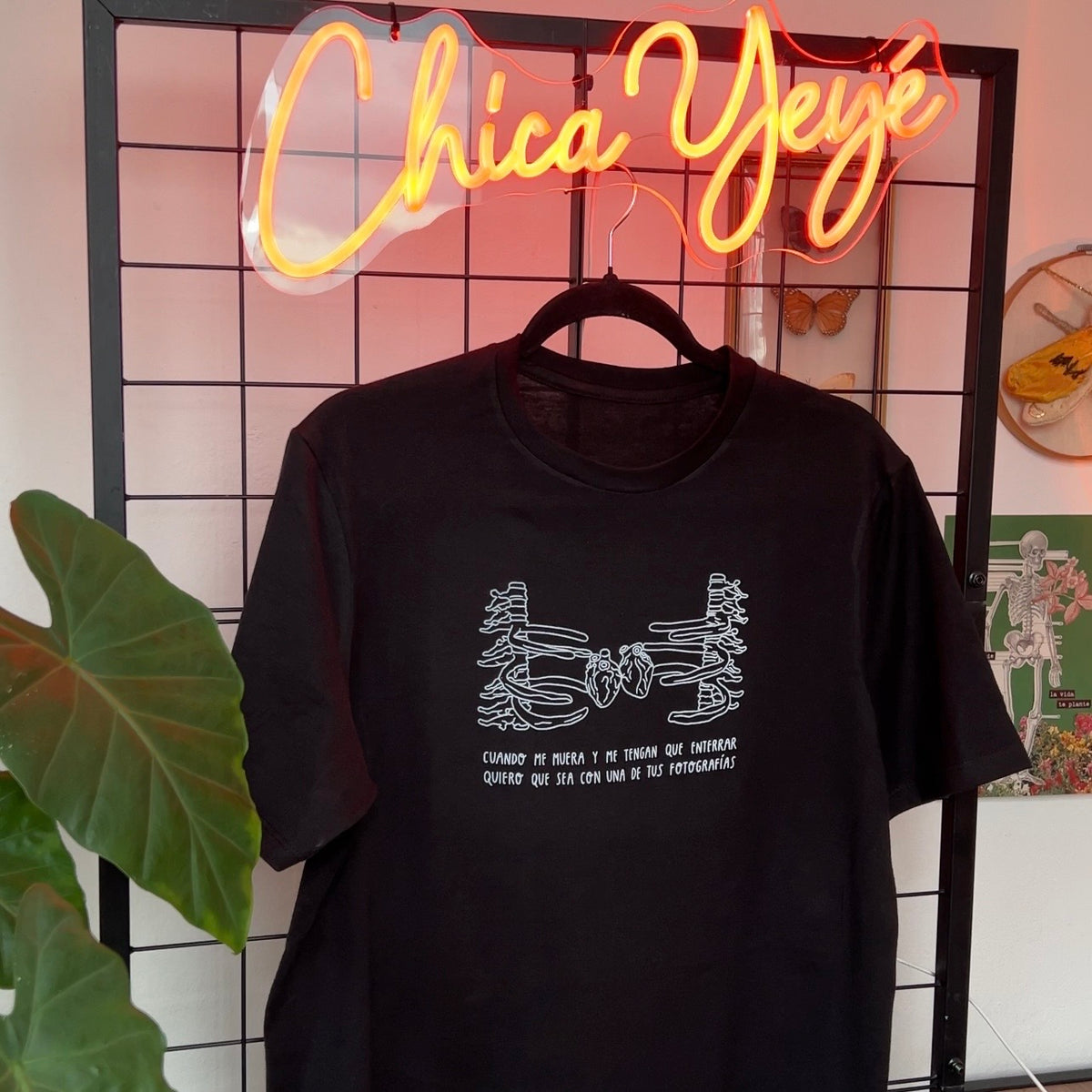 Playera "mátenme por qué me muero"