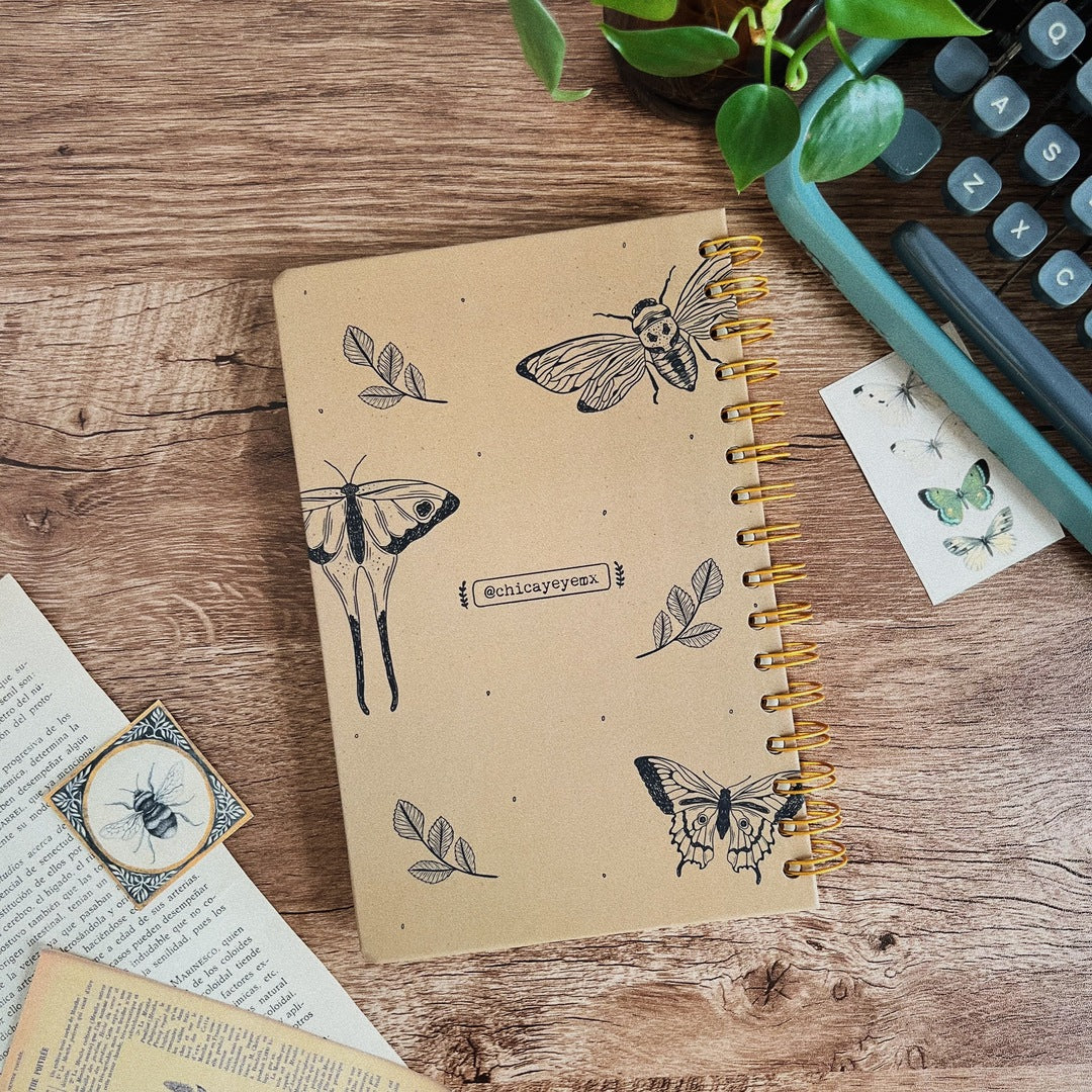 Libreta pasta dura/ Todo es temporal